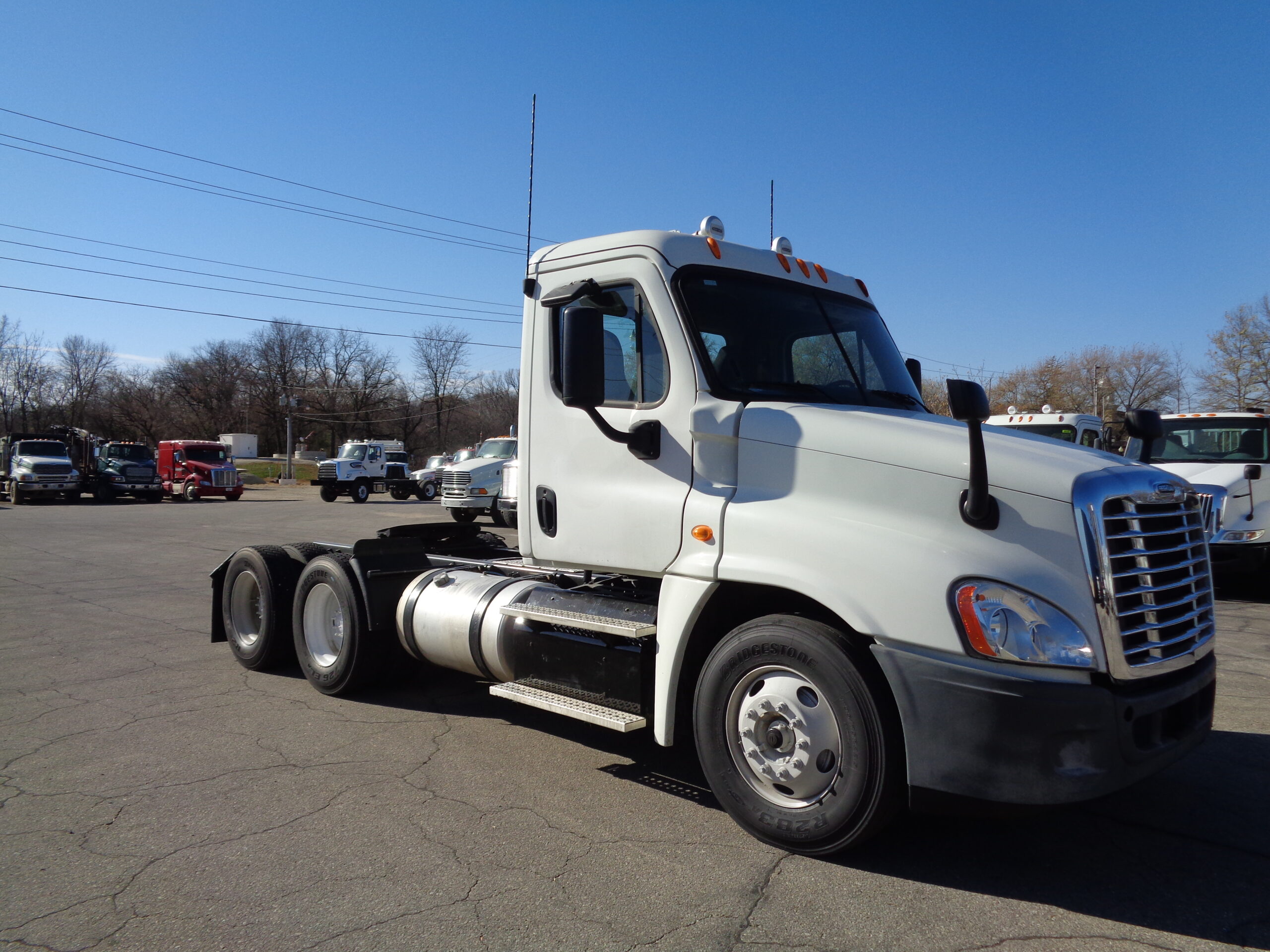 2012 Freightliner Cascadia #6610 - Don's Truck Sales